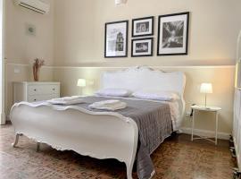 Duomo Rooms b&b, hotel in Lentini
