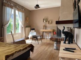 Gîte du Loiret, pet-friendly hotel in Saint-Hilaire-Saint-Mesmin