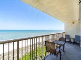 Casa Pelicano - OCEANFRONT LUXURY! Enjoy epic ocean views from this 7th floor dream condo condo, hotel with jacuzzis in Carolina Beach