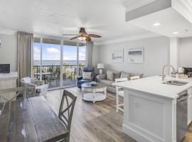 Lazy River and Beach Fun in Destin West, Beach service included March-October, apartment in Fort Walton Beach
