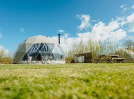 Beavers Retreat Glamping, hotel in Tenby