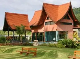Tha Lane Bay Villas