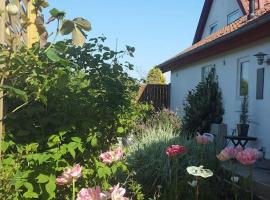 The Loft. Studio-apartment in old farmhouse, boende vid stranden i Hundested