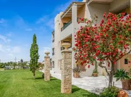 Golden Bay Apartments-Garden Haven