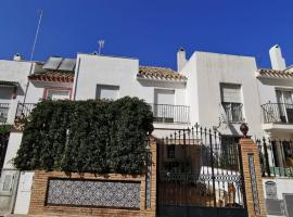 Casa adosada - Los Boliches - Fuengirola, holiday home in Fuengirola