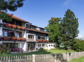 Pension Heim, B&B in Seeg