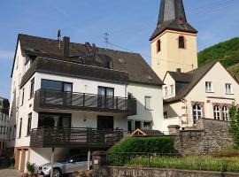 Ferienwohnung Familie Boemer, hotel v destinaci Alf