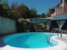 BELLE MAISON DE CARACTERE Dans VILLAGE et sa PISCINE Privée 7 PERS- 3 Chambres - 12 Rue Emile Zola