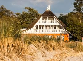 Strandhaus Claassen 07, Hotel in Ahrenshoop