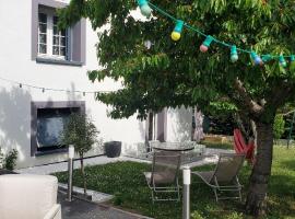 chez houria, hotel v destinaci Cournon-dʼAuvergne