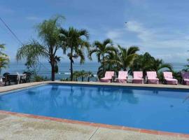Relax en Aguaclara, su Castillo de Arena soñado!: Ballenita'da bir otel