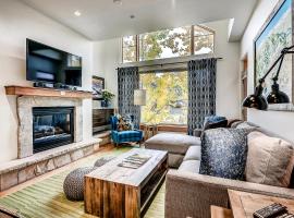 306 Aspenwood Lodge, hotel v destinaci Edwards