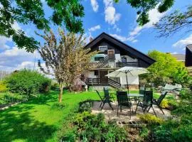 Deerwood-2-Storey Garden Apartment with Castle view Balcony