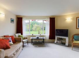 Truro apartment in a stunning quiet location, hotel in Truro