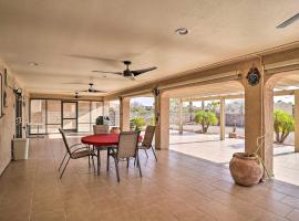 Idyllic Yuma Home with Mtn Views - Near Golfing, hótel í Fortuna