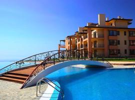 HC Apartments Kaliakria, hotel u blizini znamenitosti 'Golf-teren Thracian Cliffs Golf & Beach Resort' u gradu 'Topola'