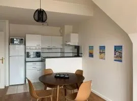 Nice 41 M With Balcony Near The Beach