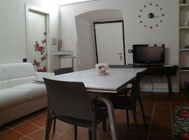 Il Sasso appartamento, apartment in Orta San Giulio