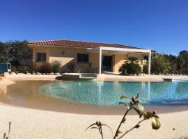 L'Hacienda Piscine chauff&eacute;e &agrave; 28, spa, boulodrome et court de Tennis priv&eacute;s, 2 villas ind&eacute;pendantes, h&ocirc;tel &agrave; Porto-Vecchio