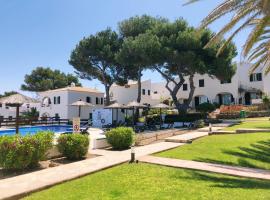 Happy Menorca apartamento duplex ,piscina,aire acondicionado,wiffi、ポルト・ダッダイアのアパートメント