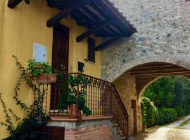 La casina nel Borgo, hotel con estacionamiento en Cetona