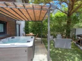 Le Grand Bleu - Jacuzzi - apt la Saline les Bains