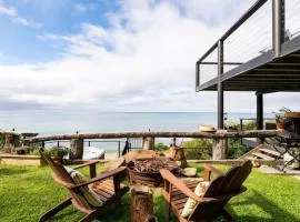 Y Vue - Beachside Apartment with Ocean Views