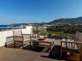 Sant Genís 19 - ático con terraza y vistas