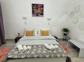 CITADEL ROOMS, guest house in Cluj-Napoca