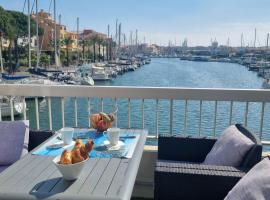 Duplex sur Marinas Cap d'Agde，阿格德角阿格德水上樂園（Aqualand Cap d'Agde）附近的飯店