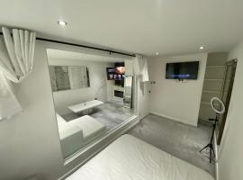 Luxurious high spec 1 bedroom apartment in London, hotel near Eltham Palace, Eltham