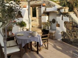 Romantic sunset cycladic house in Sotires, hotel near Paros National Airport - PAS, 