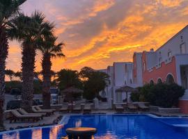 Villa Manos Hotel: Karterados şehrinde bir otel