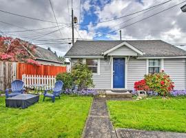 Lovely Tacoma Cottage with Fire Pit, Near Dtwn!、タコマのコテージ