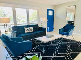 Blue-Door @Maywood - Modern Spaces, къща за гости в Сан Антонио