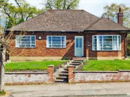 Fairview Cottage Watford, ваканционна къща в Лийвсдън Грийн