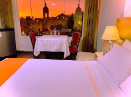 Hotel Plaza San Antonio Arequipa، فندق مع موقف سيارات في أريكيبا