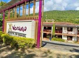 Hotel Verano Resort San Gil, poilsio kompleksas mieste San Chilis