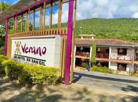 Hotel Verano Resort San Gil, hotel en San Gil