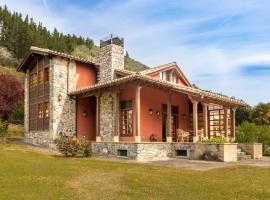 Exclusivo Chalet en Potes: Potes'te bir kulübe