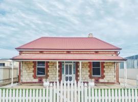 The Central Cottage - Port Lincoln, holiday home in Port Lincoln