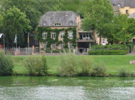 Ferienlodge von Scotti, cabin in Neumagen-Dhron