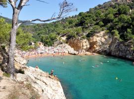 Pola Giverola Camp