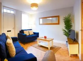 Charming 4-bed Townhouse on South Cliff