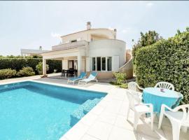 Villa with pool in Cala Blanca with sea views, hotel with pools in Cala Santandria