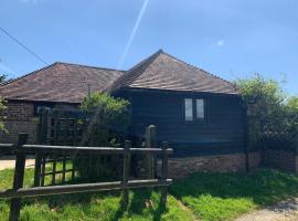 Lovely 1-Bed Cottage in Hellingly, hotel in Hellingly