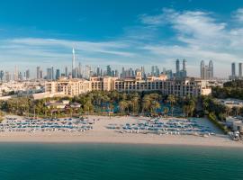 Four Seasons Resort Dubai at Jumeirah Beach, hotelli Dubaissa lähellä maamerkkiä Jumeirah Beach