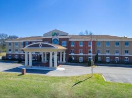 Holiday Inn Express Hotel & Suites Talladega, an IHG Hotel, hôtel à Talladega près de : Circuit automobile Talladega Superspeedway