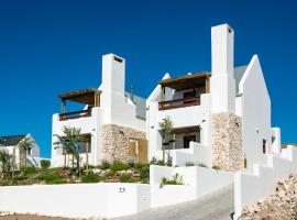 Aloe House & Acacia House, holiday home in Paternoster
