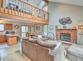 Poconos Home with Private Spa and Fire Pit, hotel din apropiere 
 de Kalahari Waterpark, Long Pond